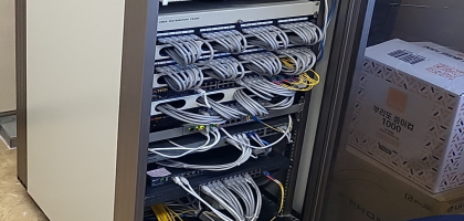 완성된 네트워크 랙