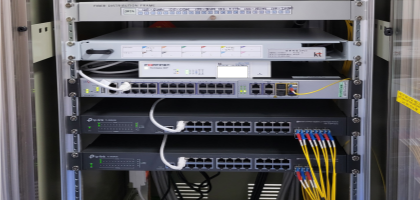 완성된 네트워크 랙